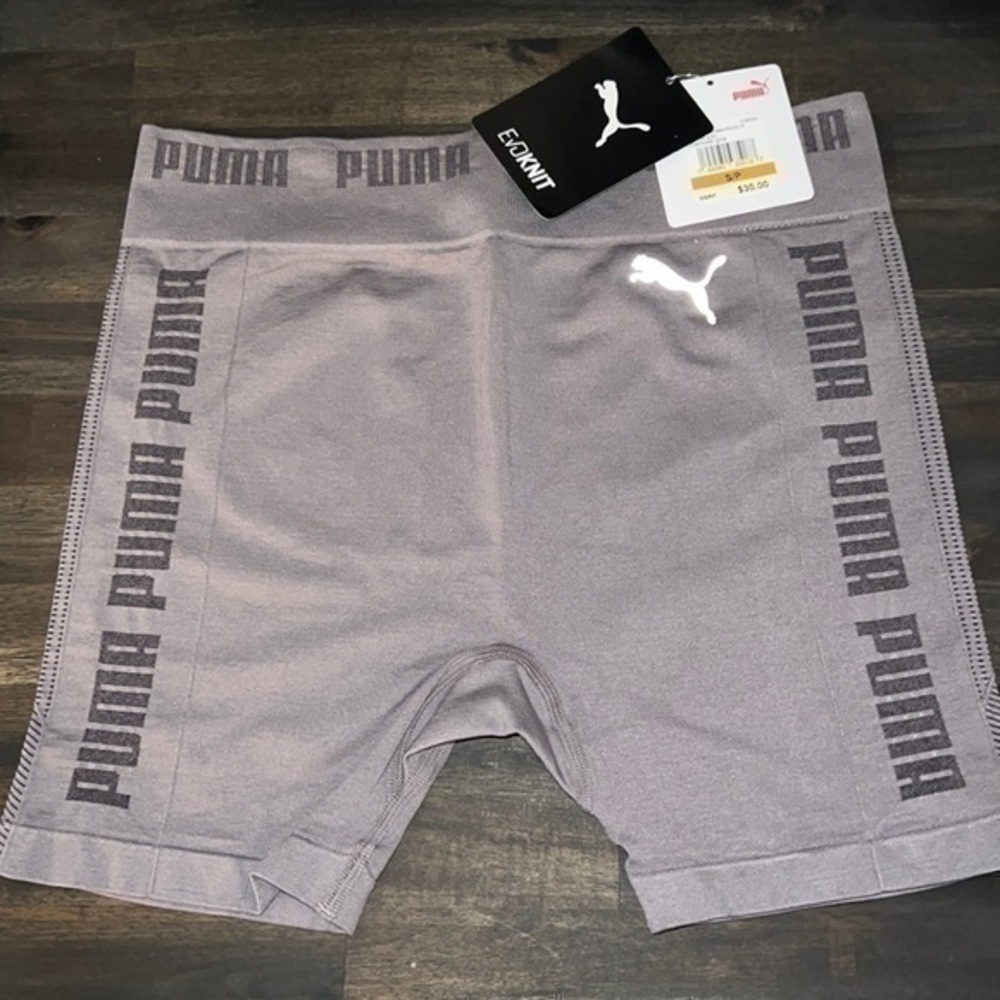 NWT PUMA Evoknit Seamless 5inch shorts - Picture 2 of 3